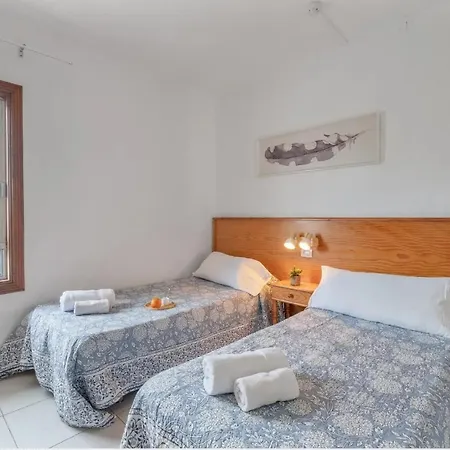 Infinity Pool Views 2 Floritas Apartment *