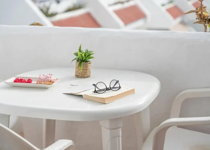 Apartment Infinity Pool Views 2 Floritas