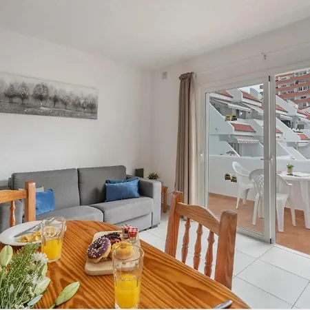 Infinity Pool Views 2 Floritas